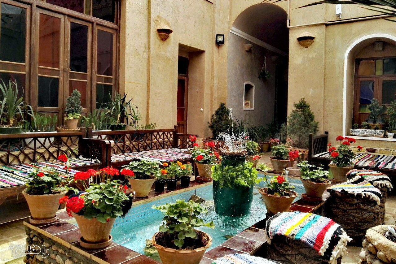 اقامتگاه بوم گردی پایو اصفهان